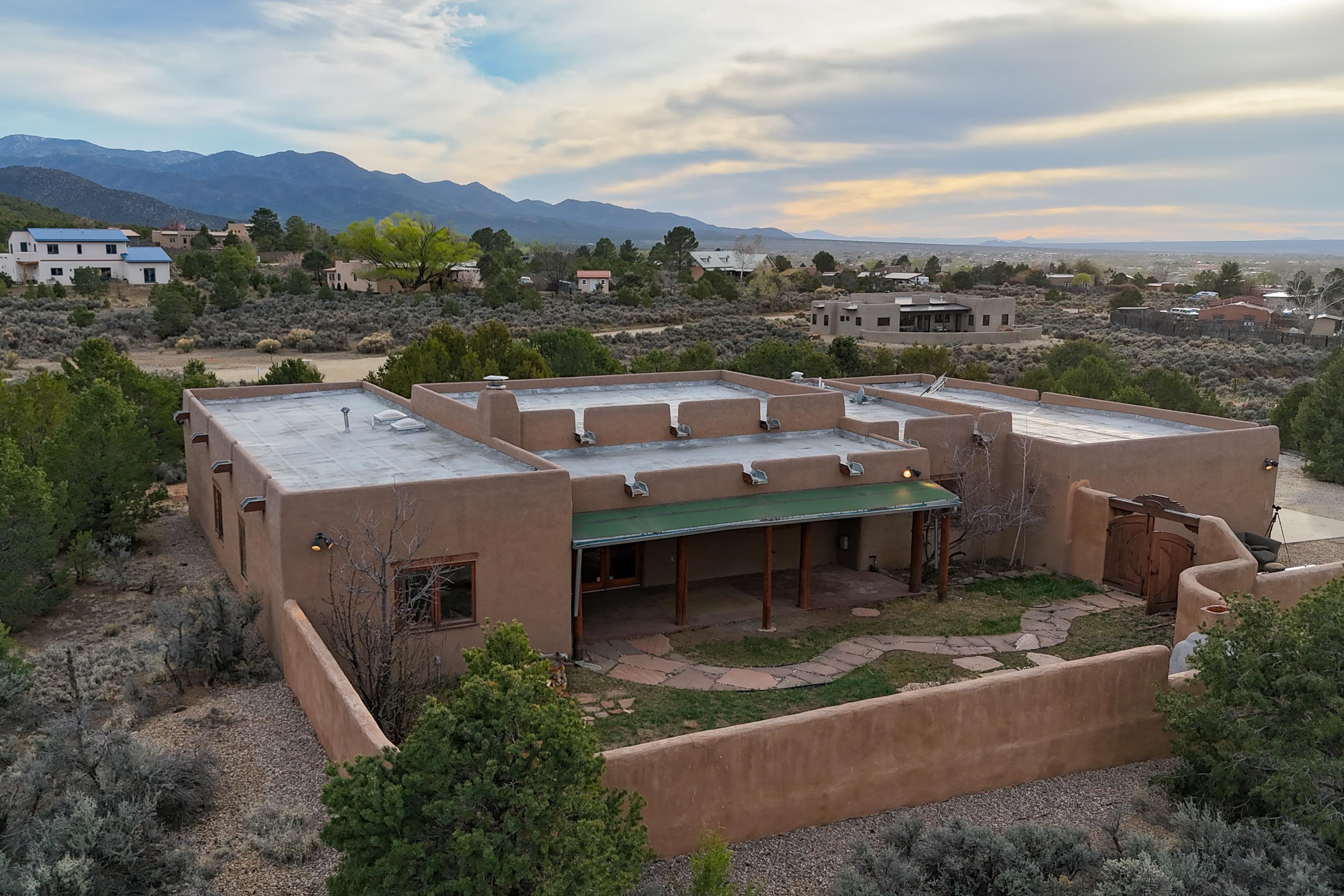 1479 Monterey Dr