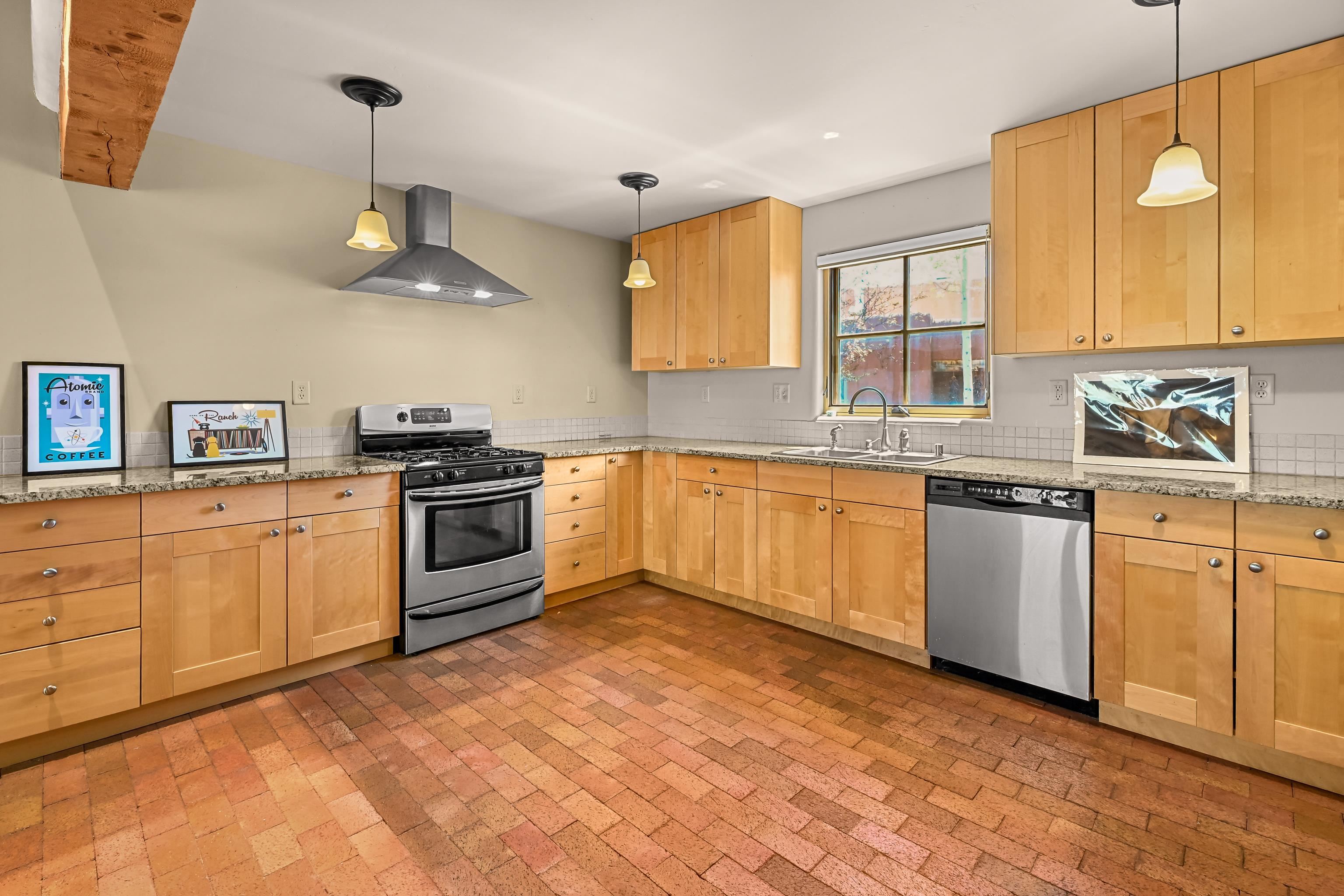 215 Mariposa Place Unit: 8