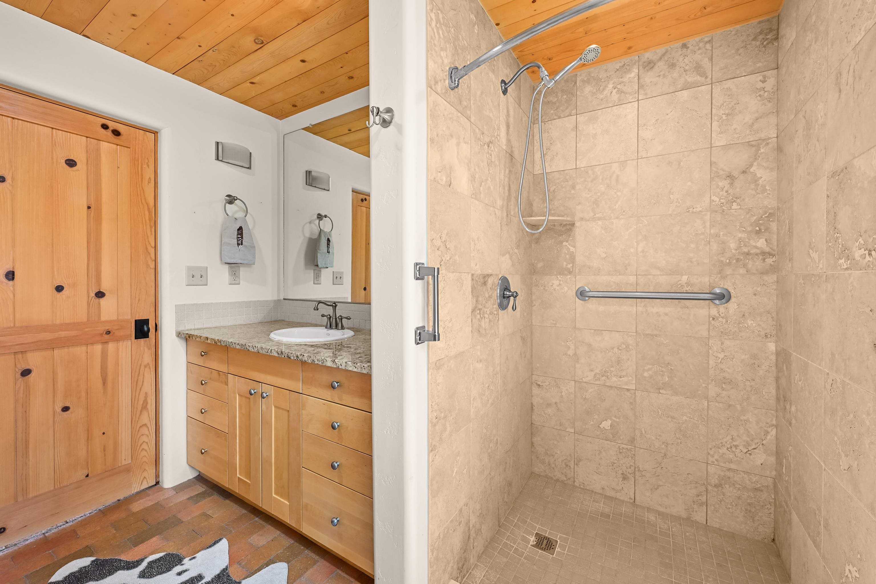 215 Mariposa Place Unit: 8