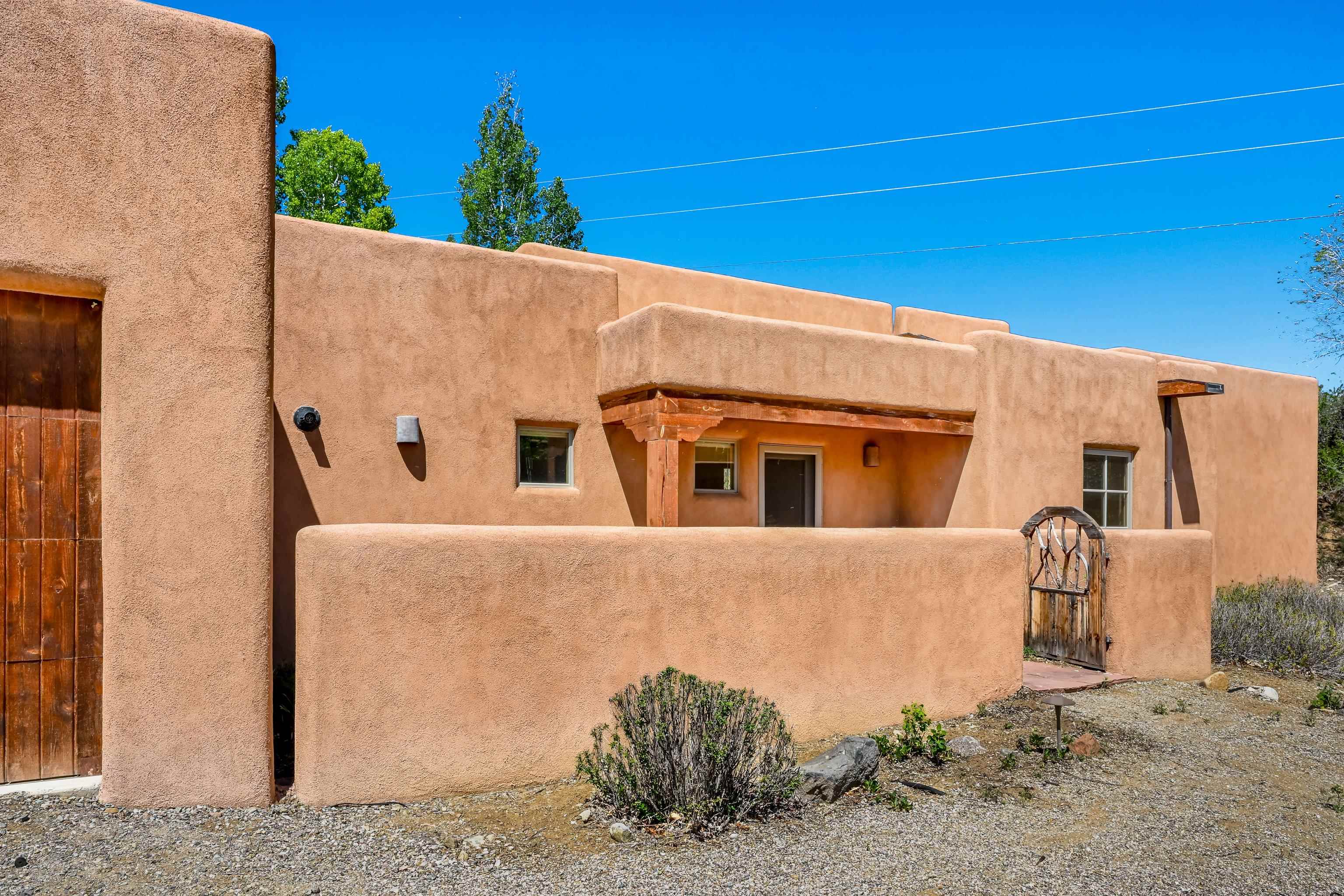 215 Mariposa Place Unit: 8