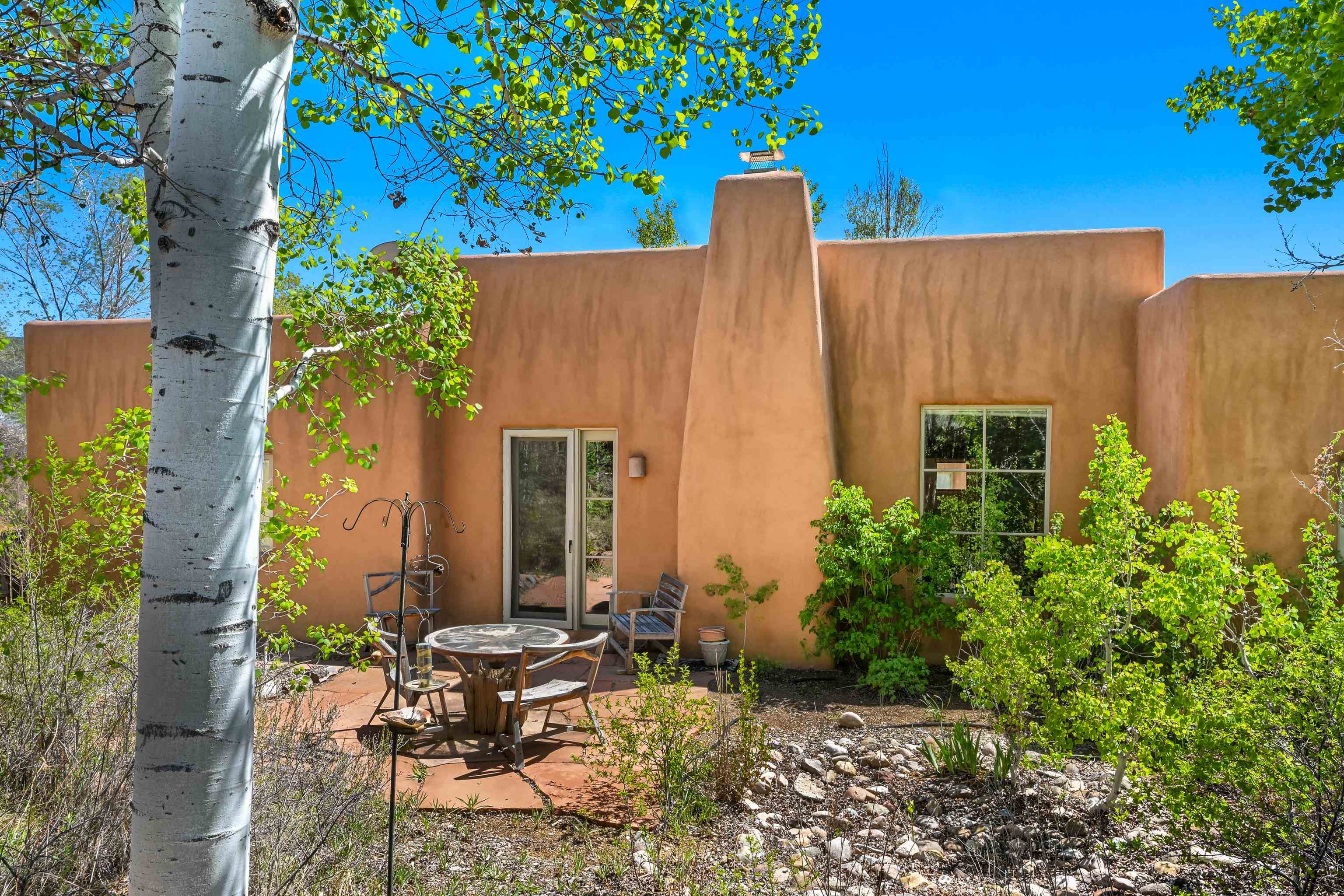 215 Mariposa Place Unit: 8