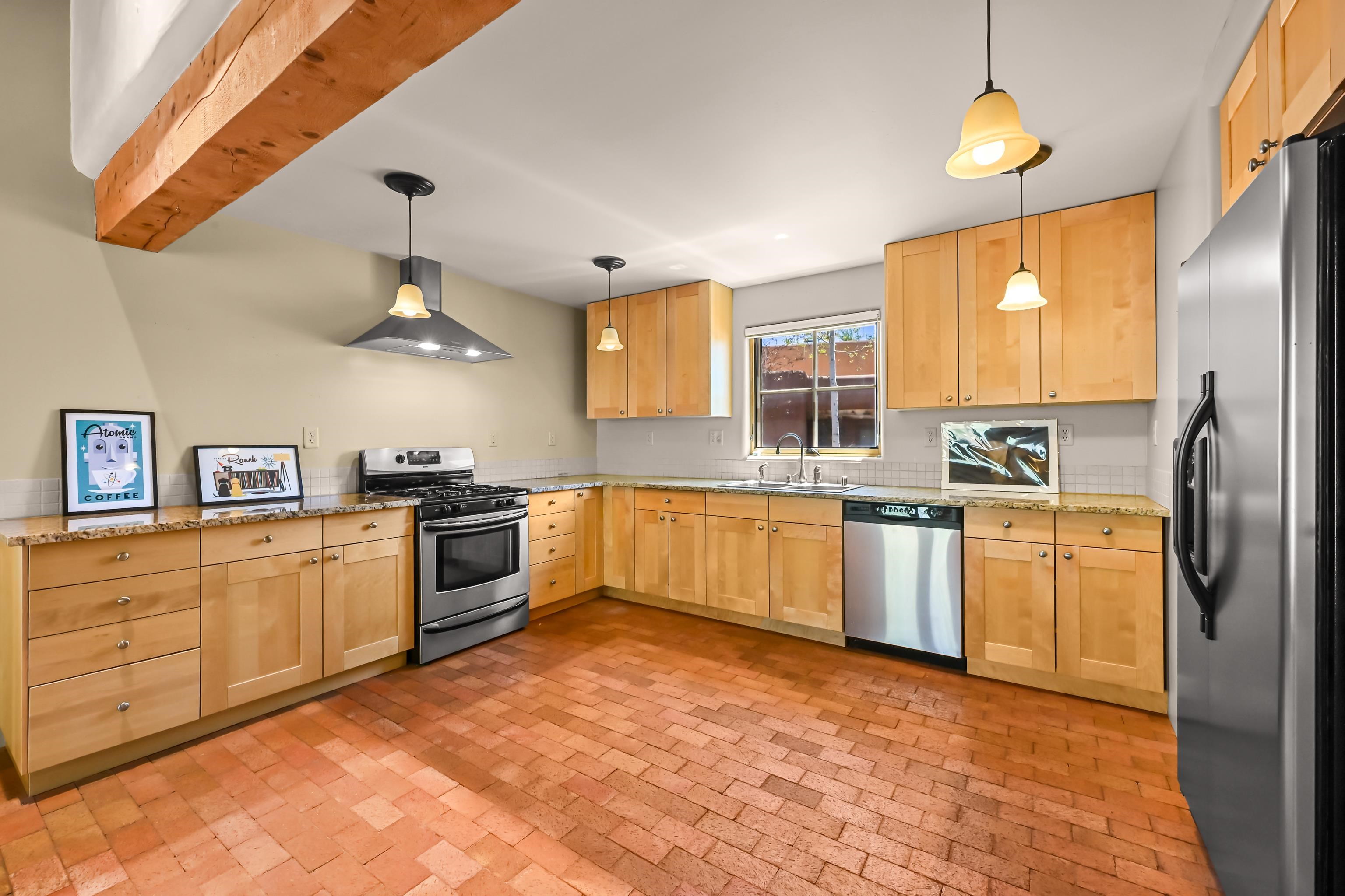 215 Mariposa Place Unit: 8