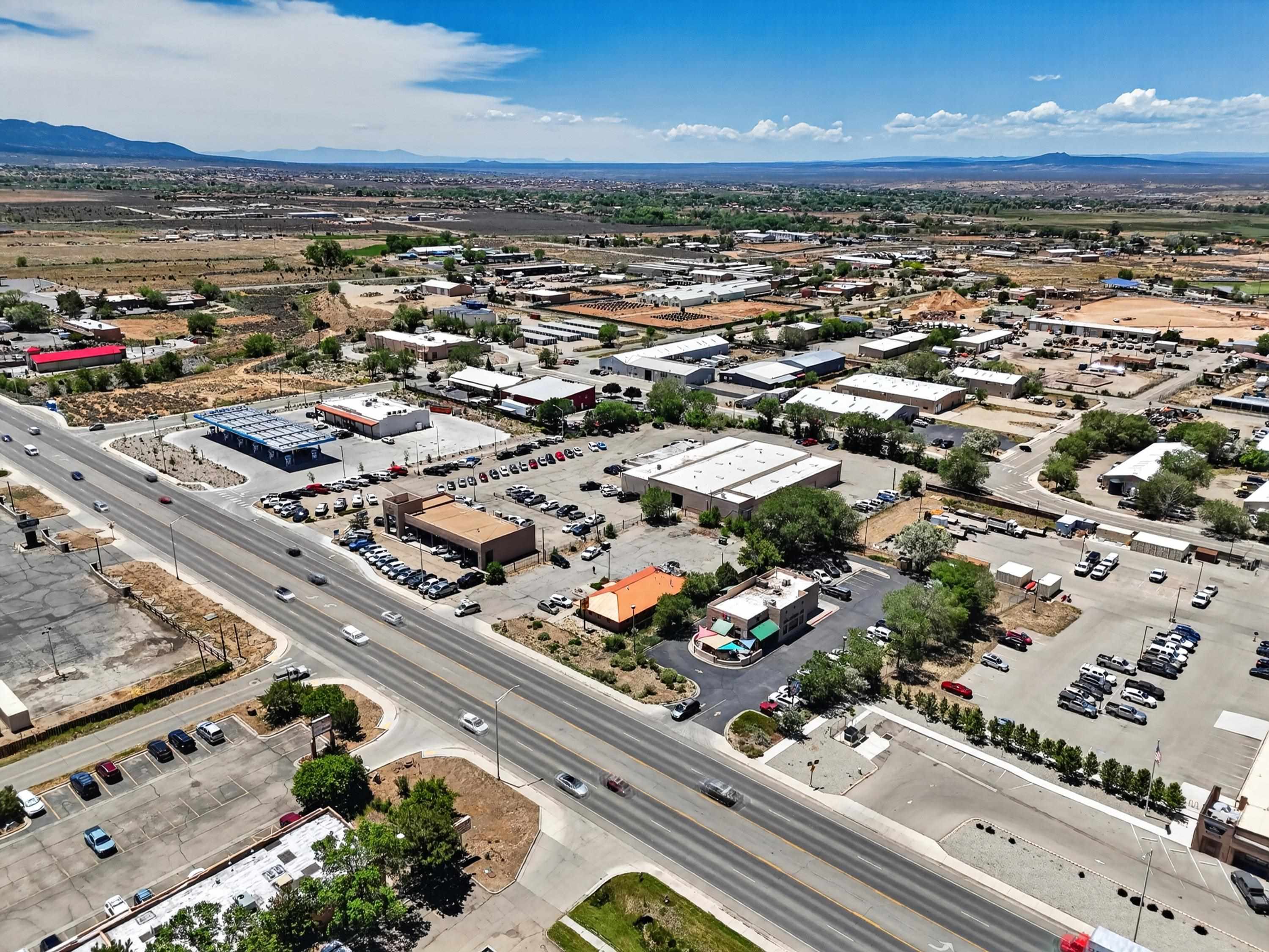 1040 Paseo del Puebllo Sur