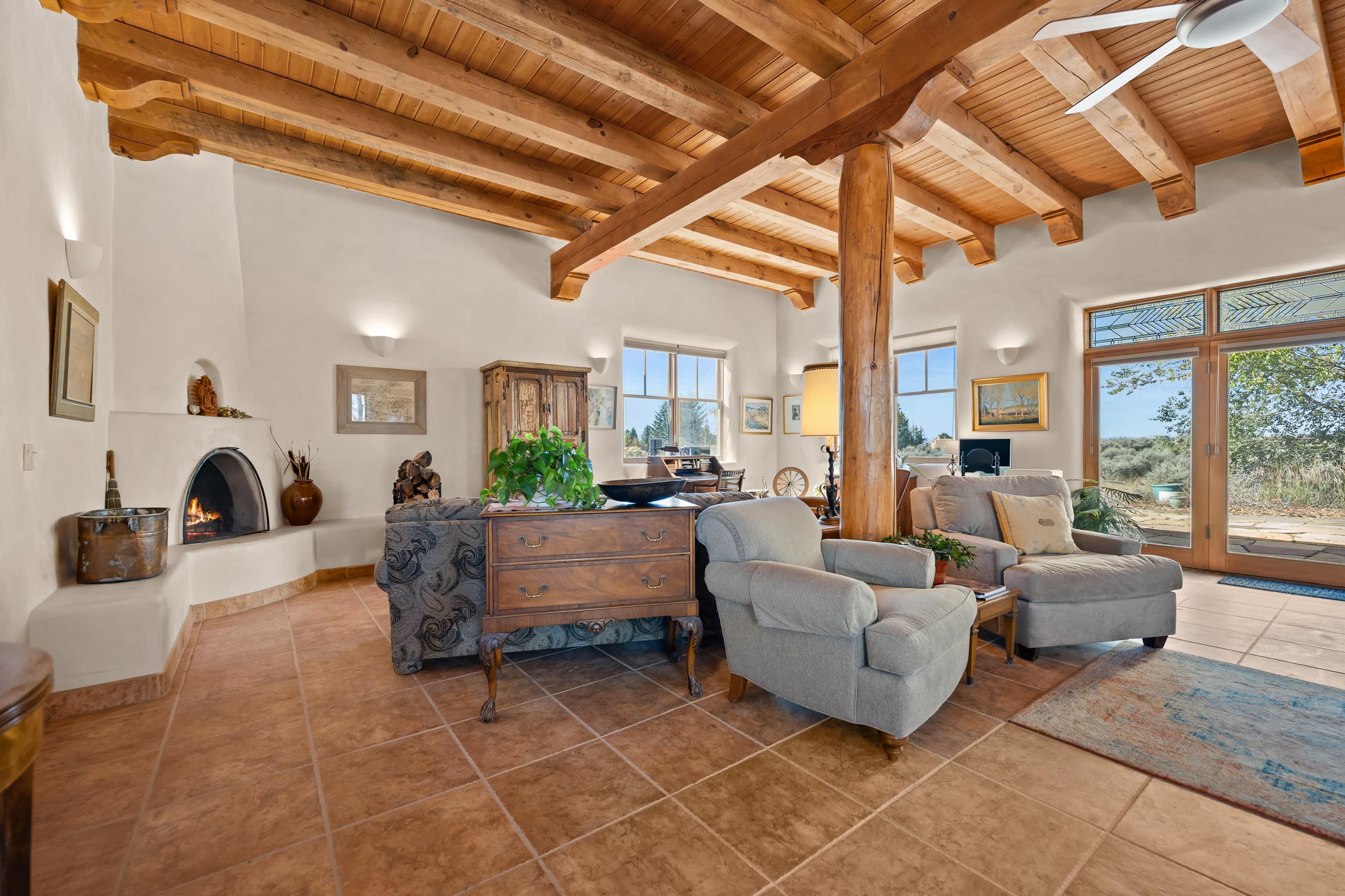 2 Tecolote Rd