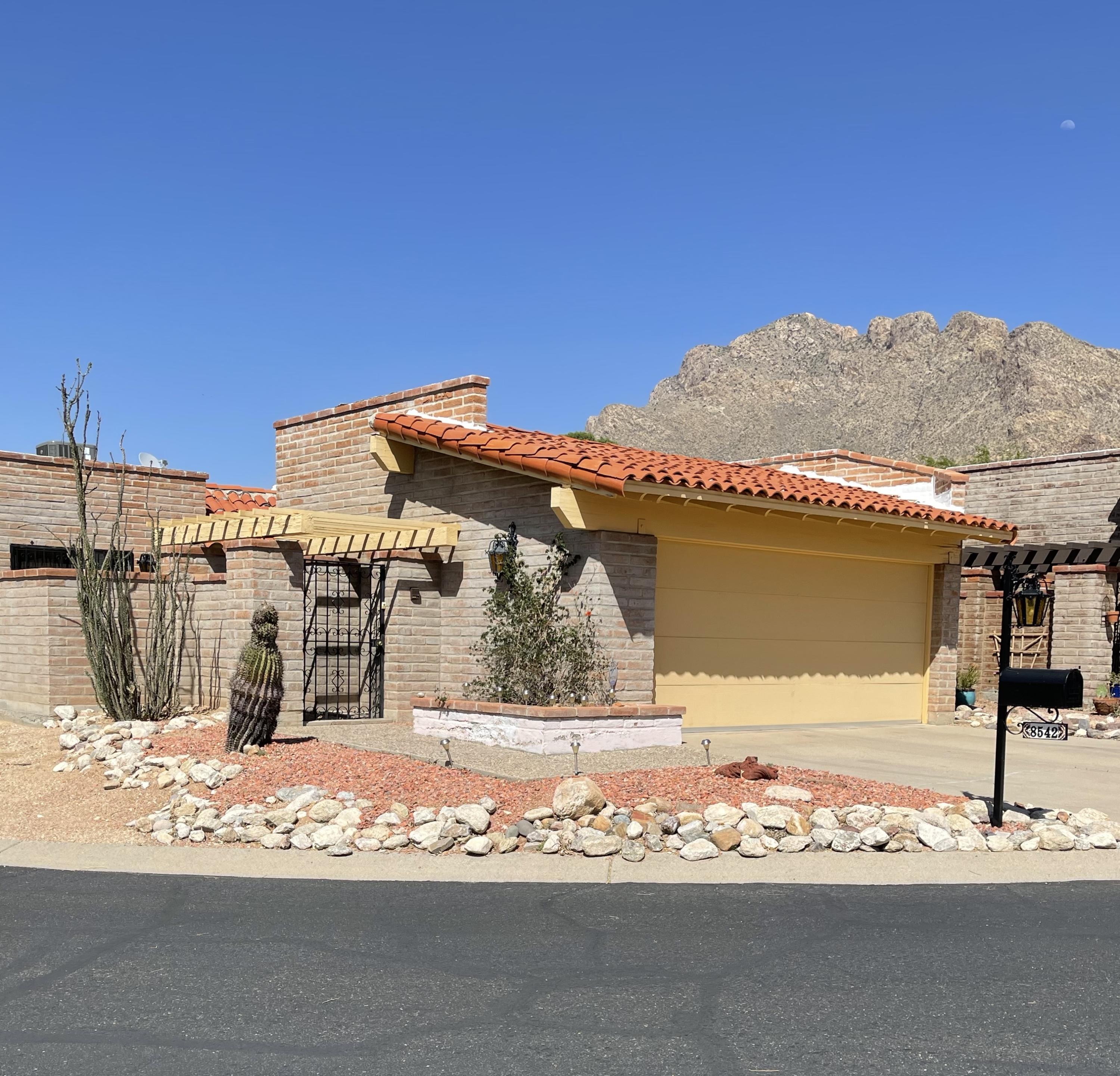 8542 N Via Tioga