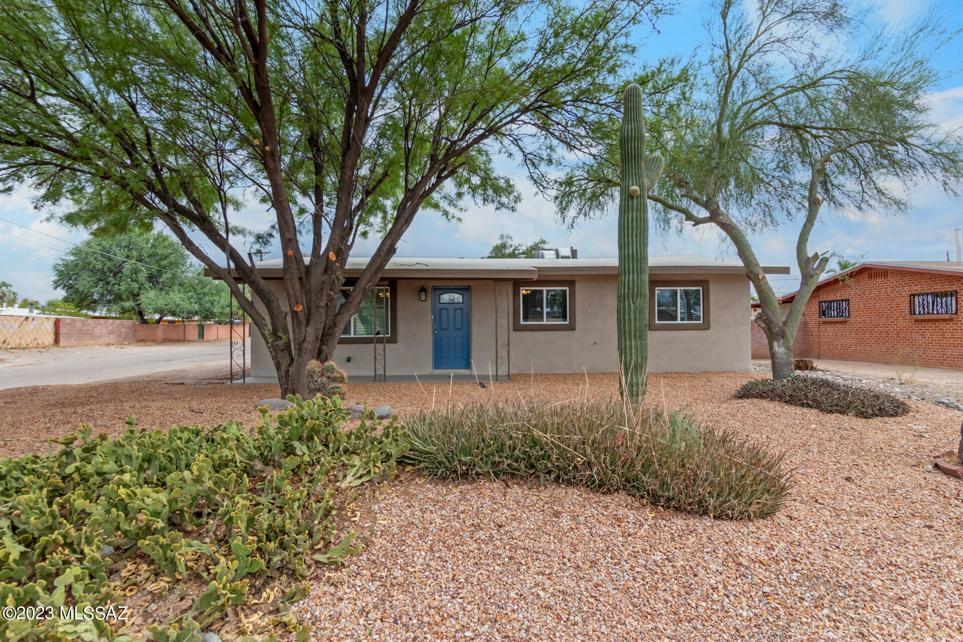 1034 E Prince Road