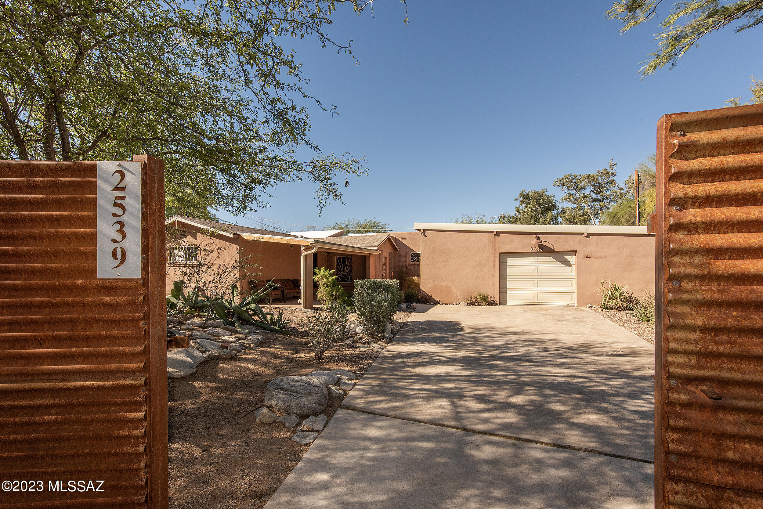 2539 N Treat Avenue