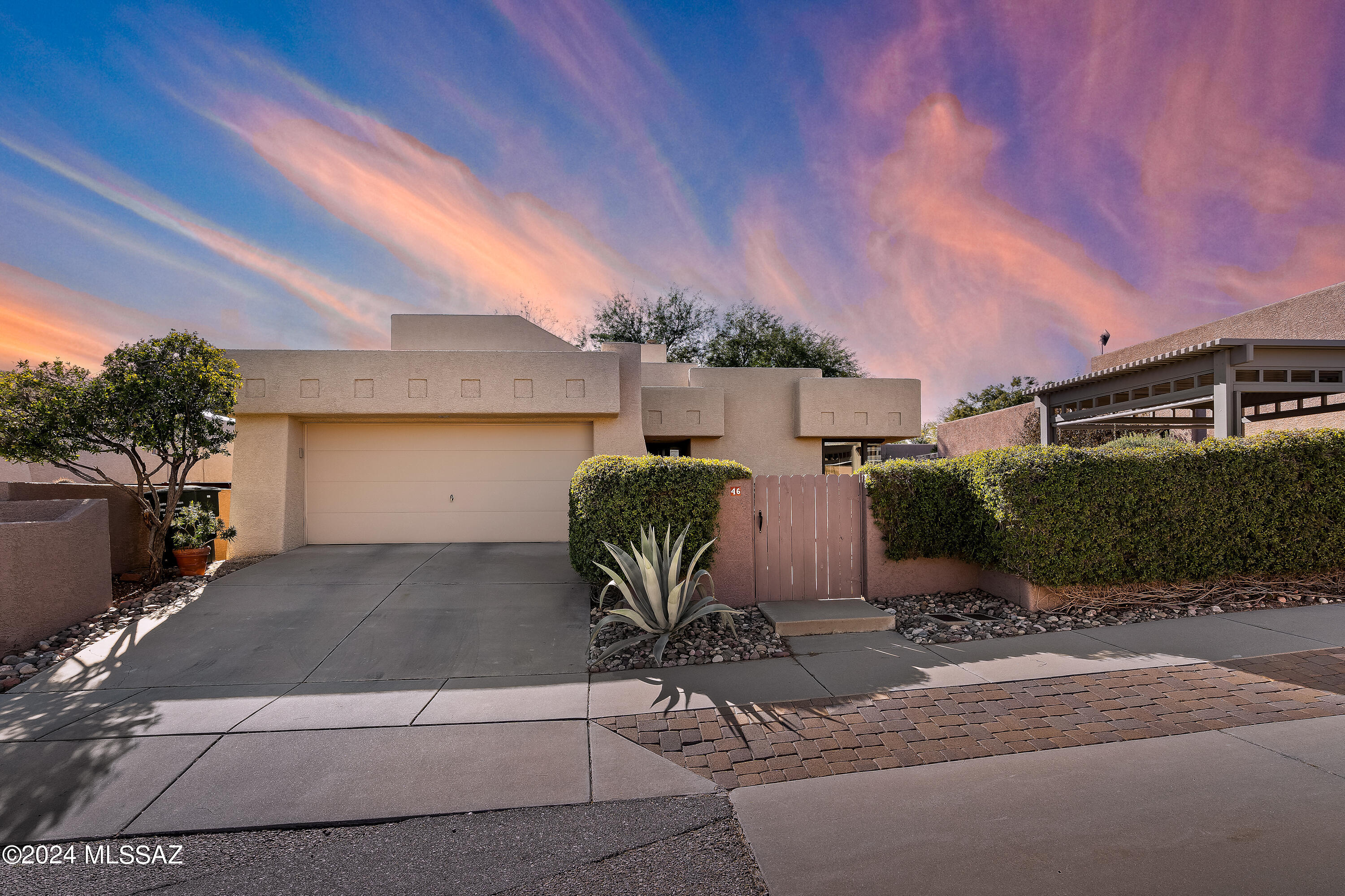 46 S Shadow Creek Place