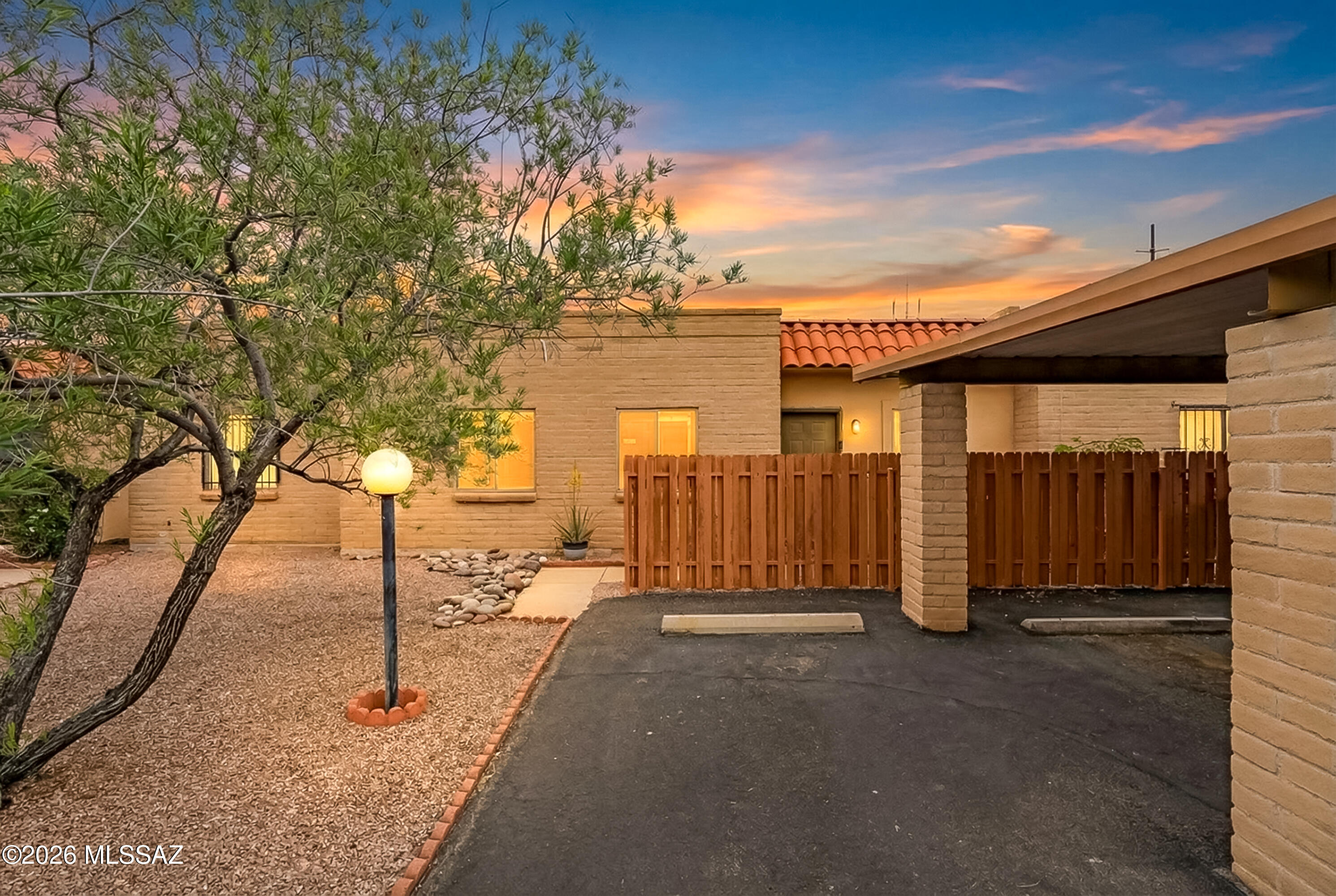782 S Pantano Road