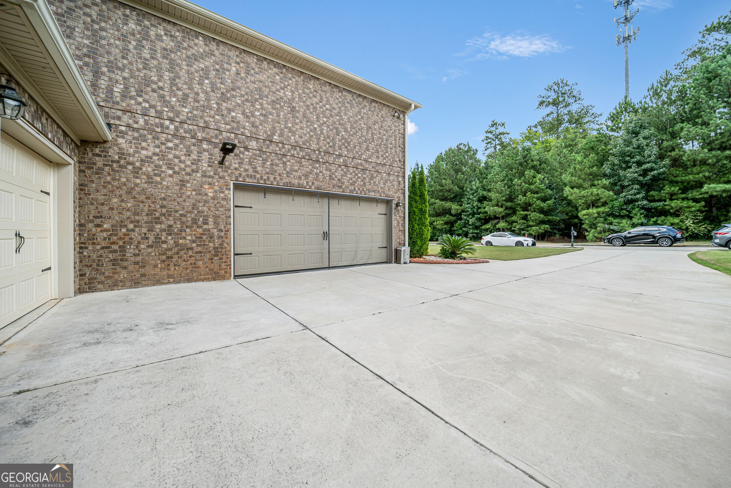 2328 Braunsroth Lane