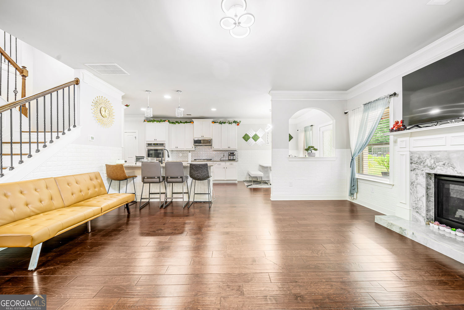 2328 Braunsroth Lane
