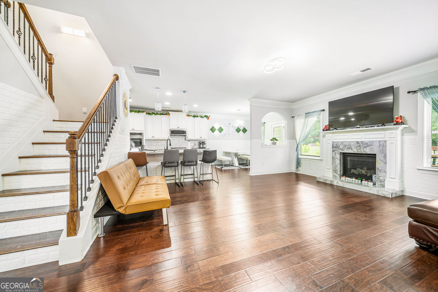 2328 Braunsroth Lane