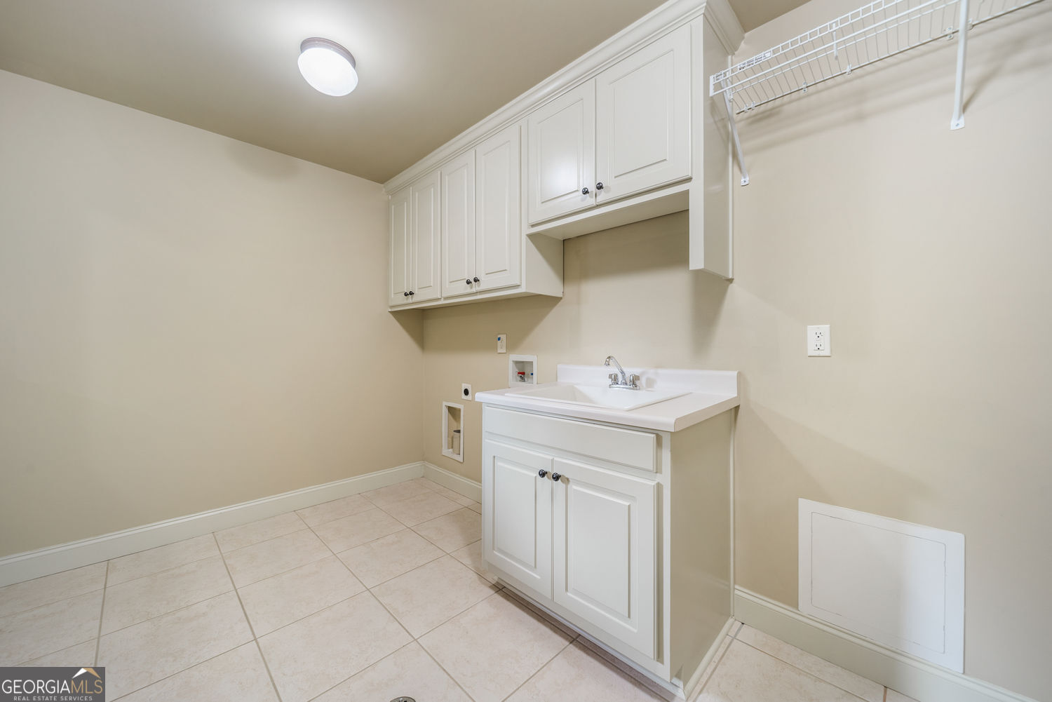 2061 Vicarage Lane