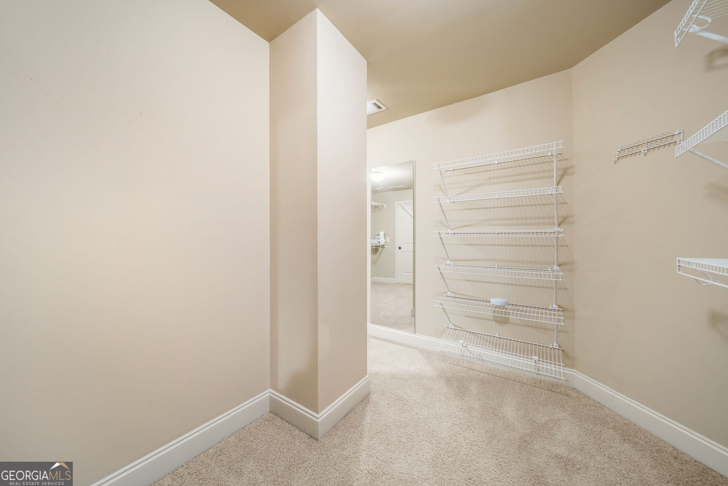 2061 Vicarage Lane
