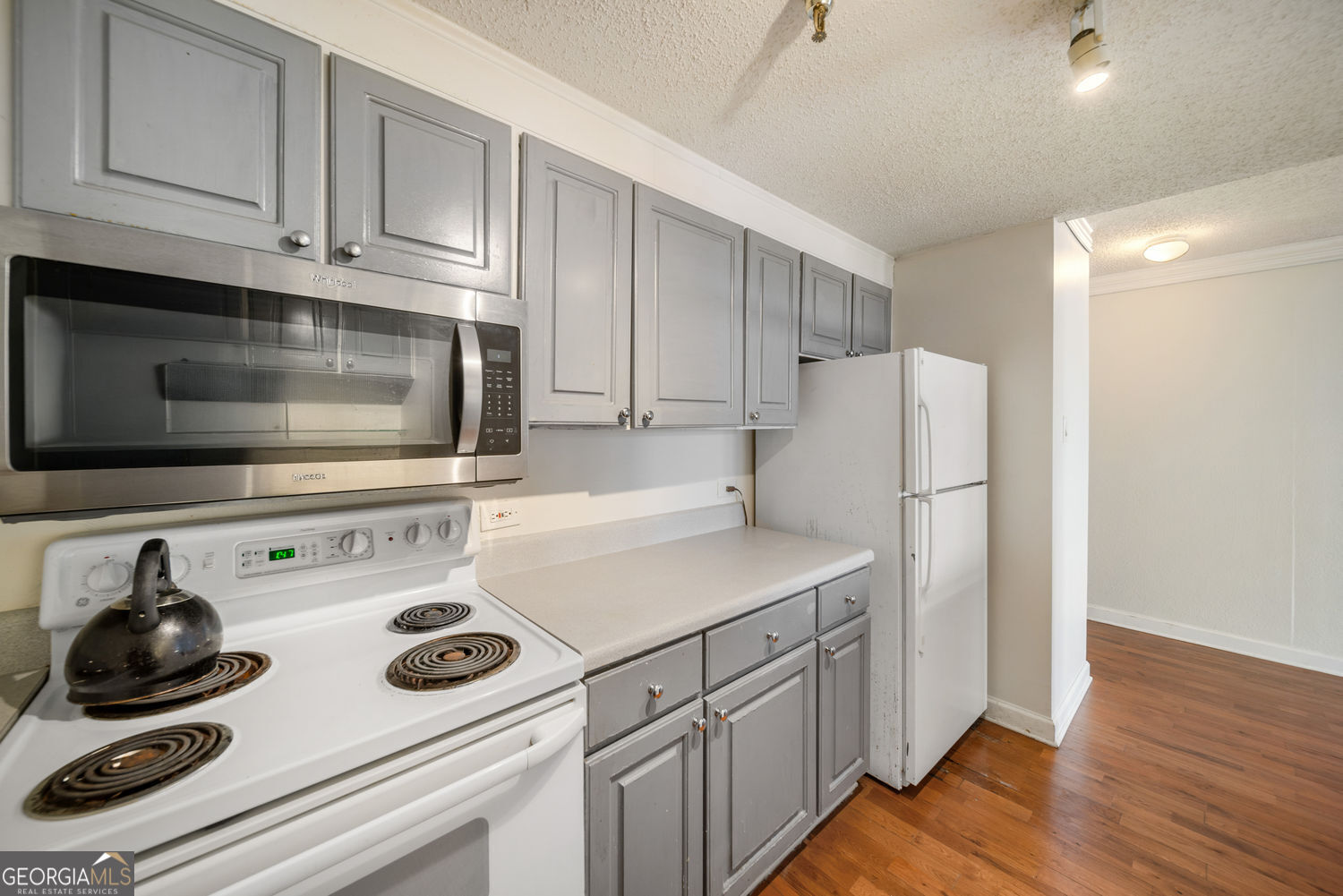375 NE Ralph Mcgill Boulevard NE # 1402