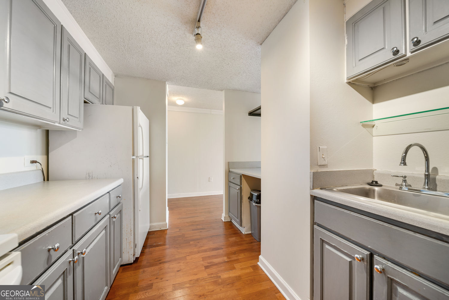 375 NE Ralph Mcgill Boulevard NE # 1402