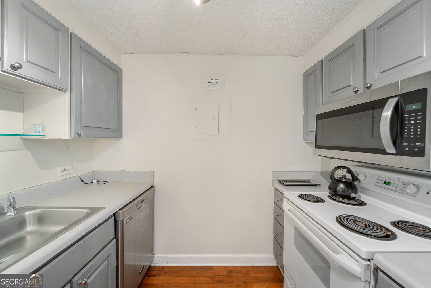 375 NE Ralph Mcgill Boulevard NE # 1402