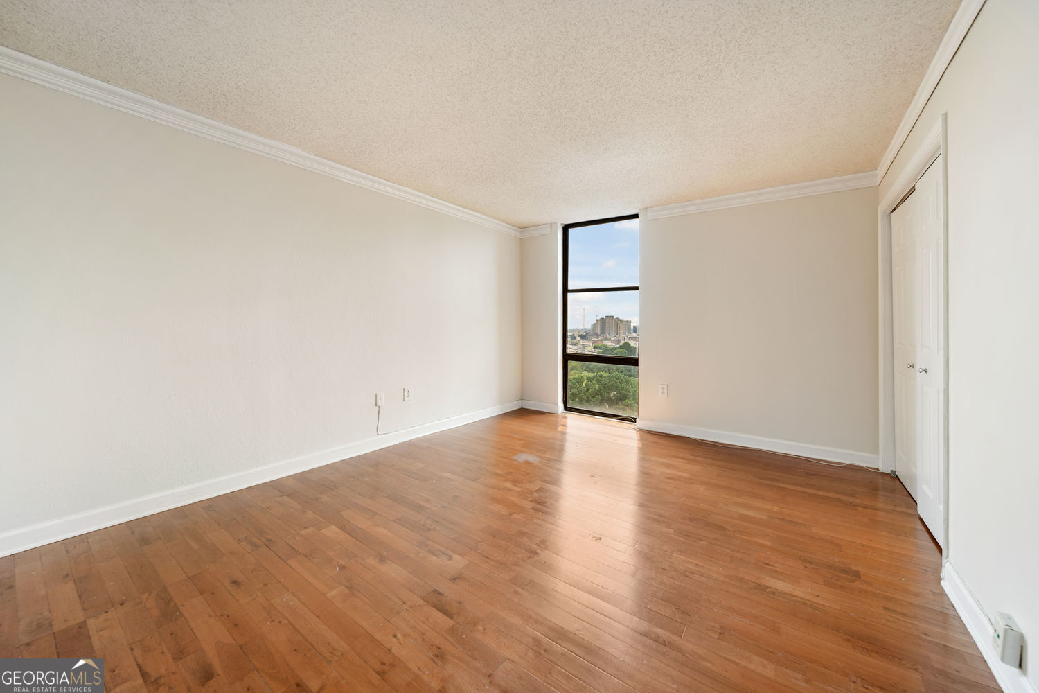 375 NE Ralph Mcgill Boulevard NE # 1402