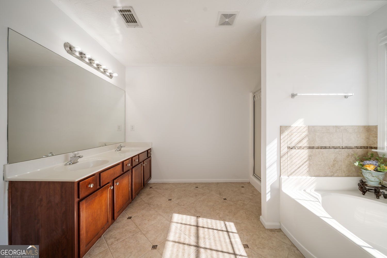 2461 Lance Ridge Way