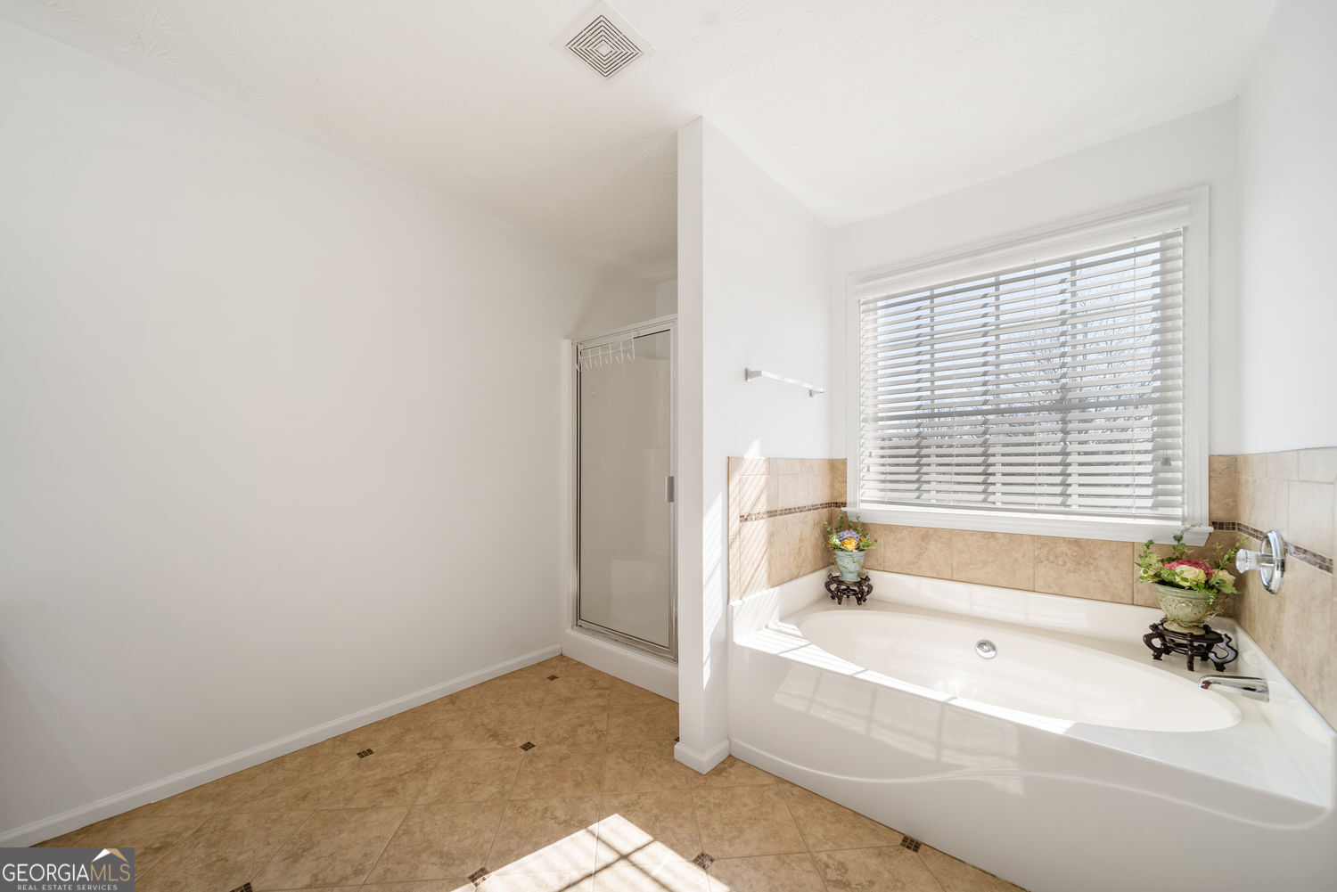 2461 Lance Ridge Way