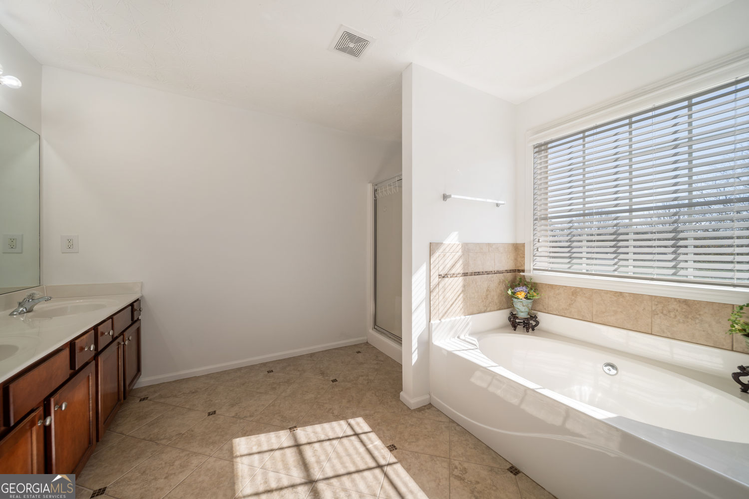 2461 Lance Ridge Way