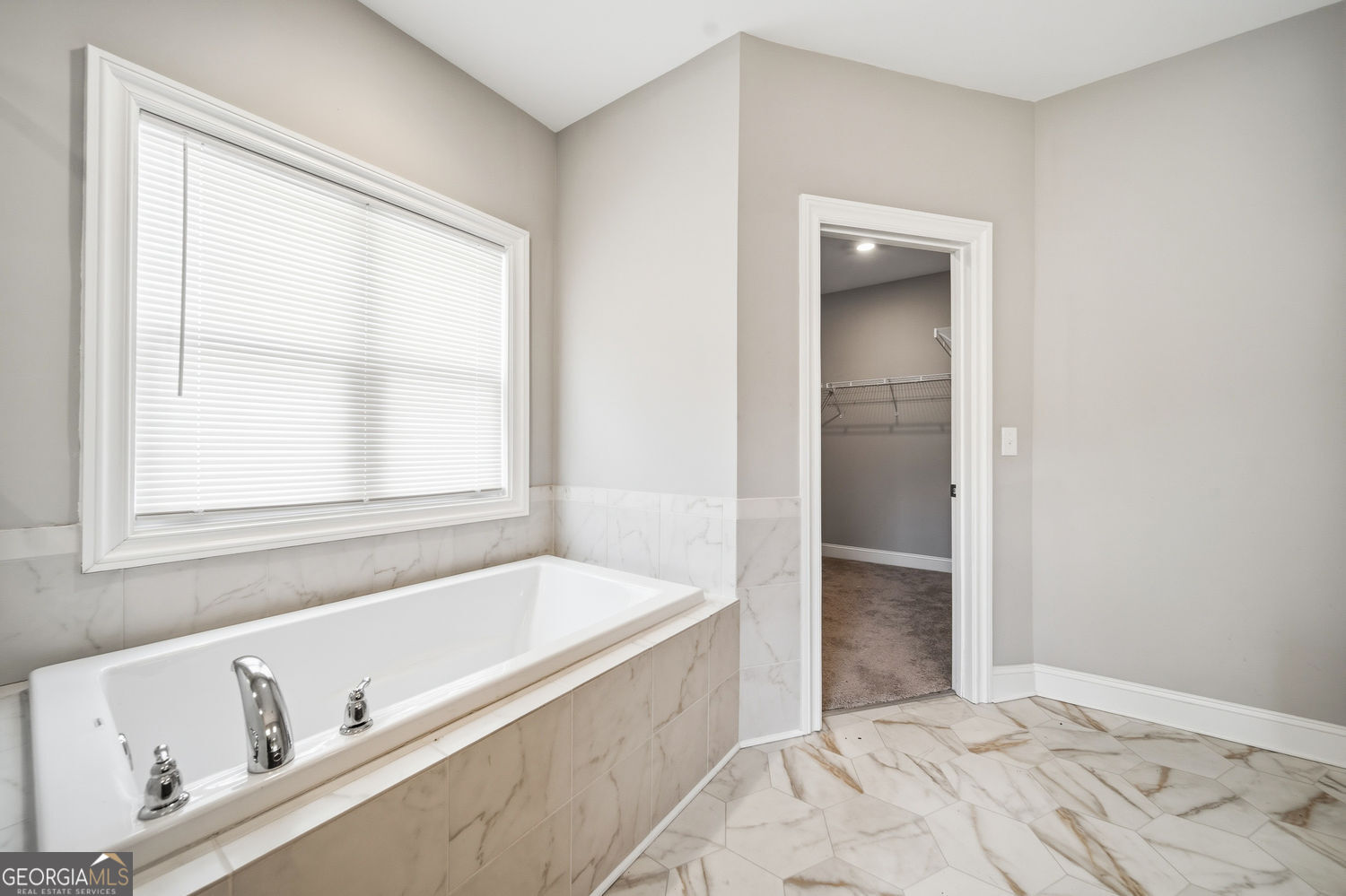 1763 Stone Hedge Drive NW