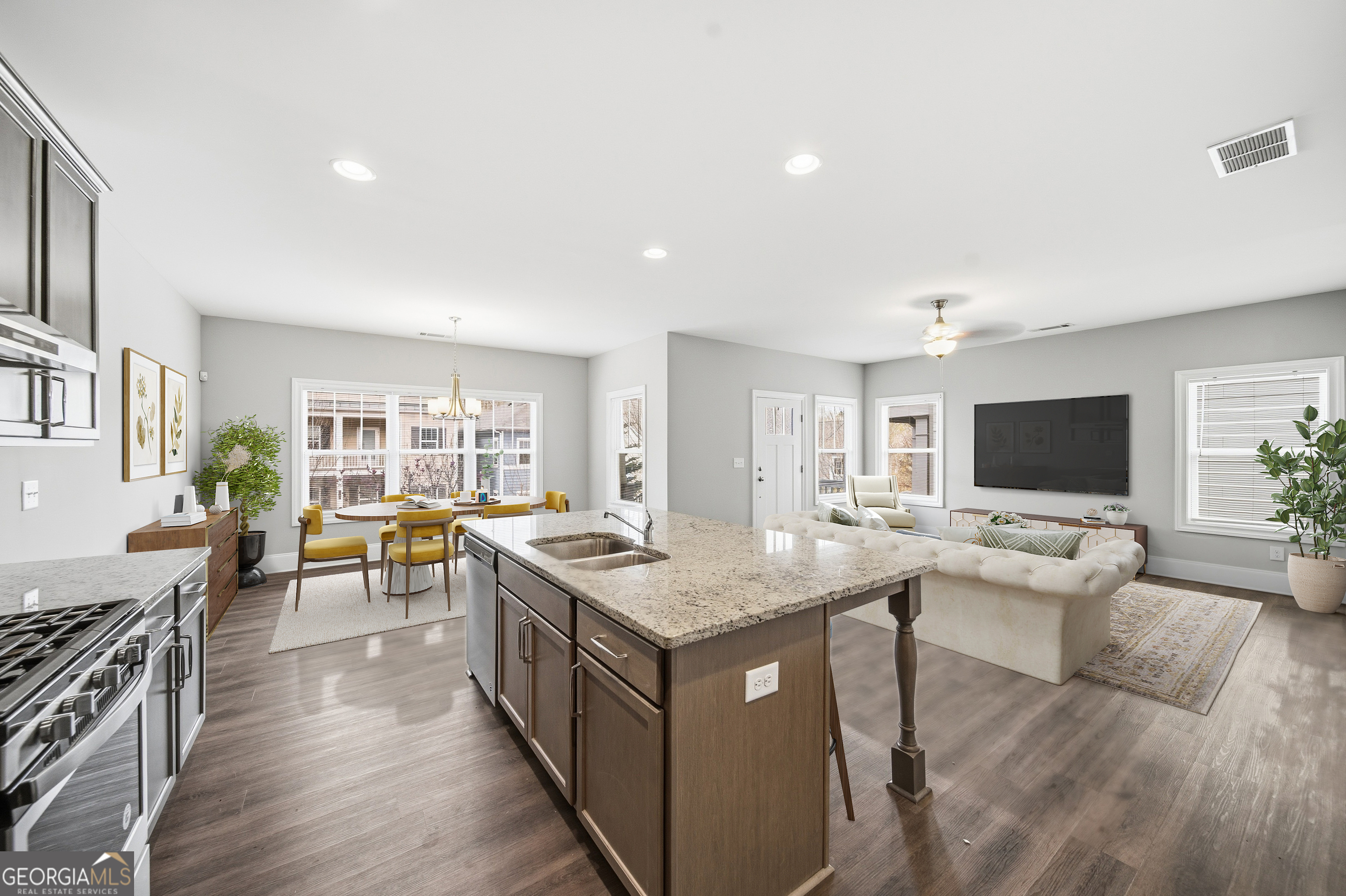 1763 Stone Hedge Drive NW