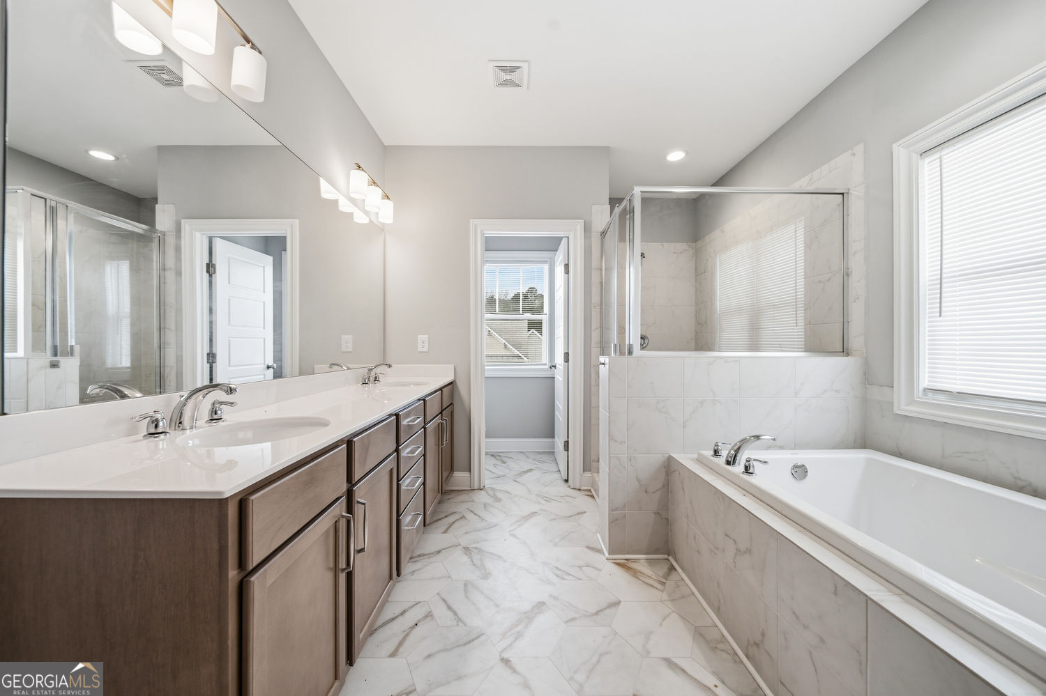 1763 Stone Hedge Drive NW