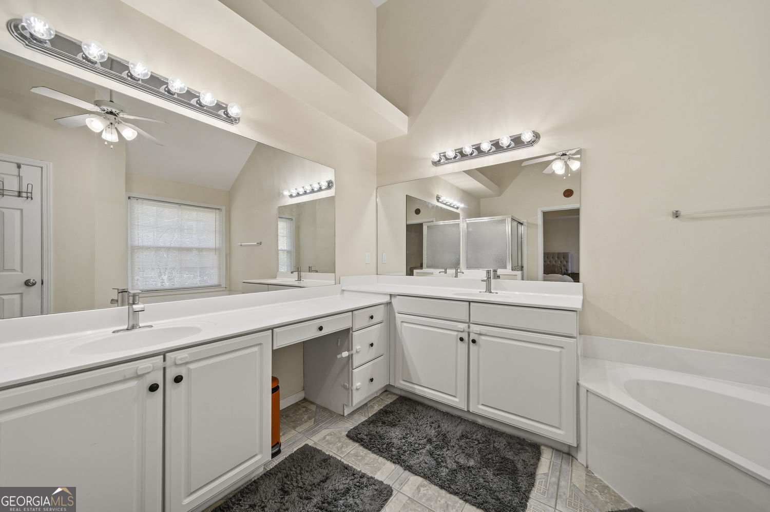 3325 River Summit Trail