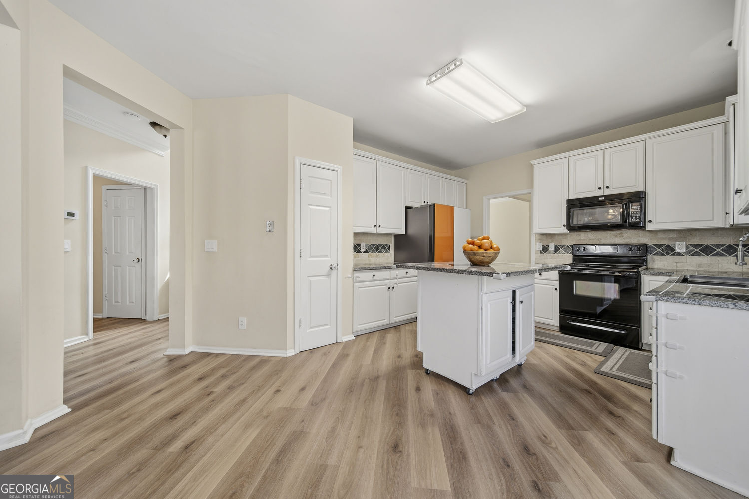 3325 River Summit Trail