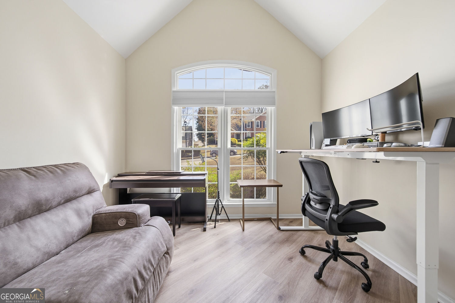 3325 River Summit Trail