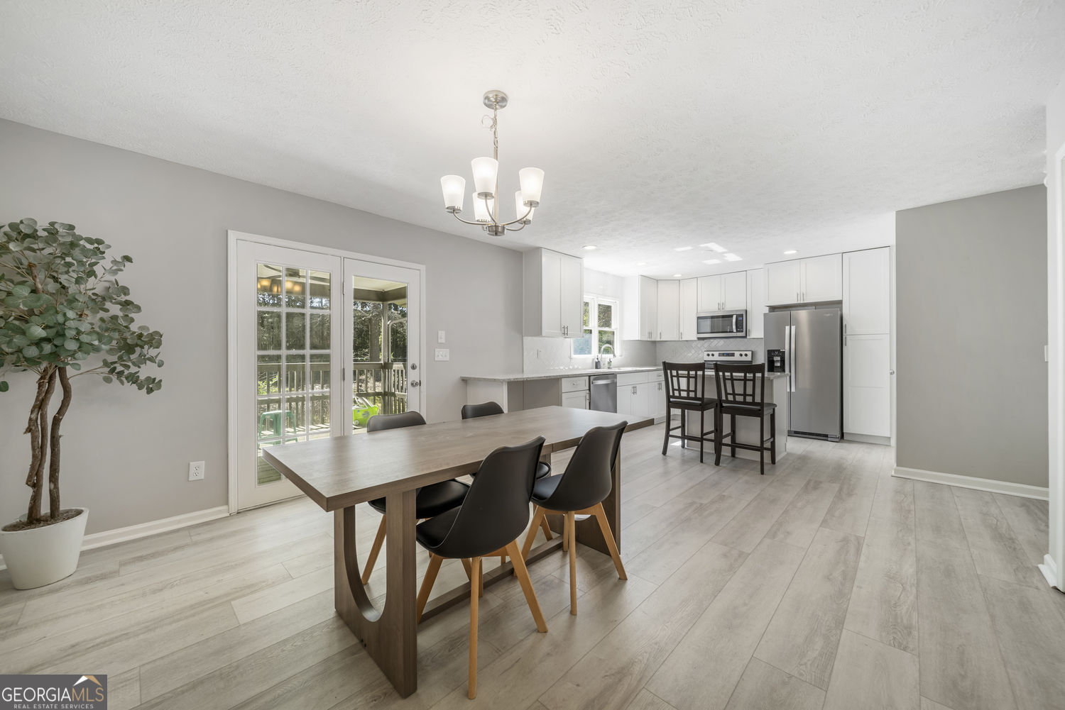 1296 Mohawk Drive NW