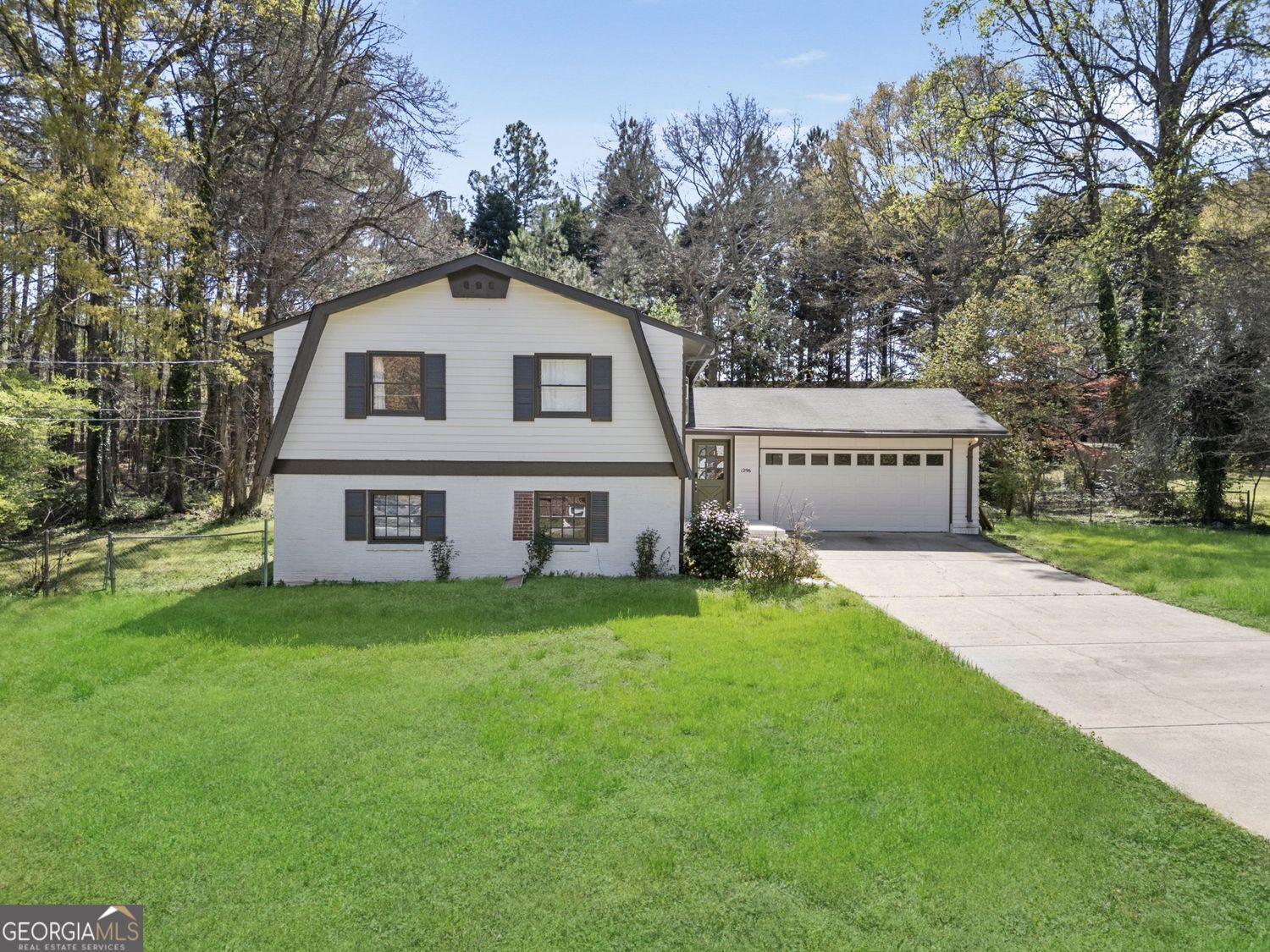 1296 Mohawk Drive NW