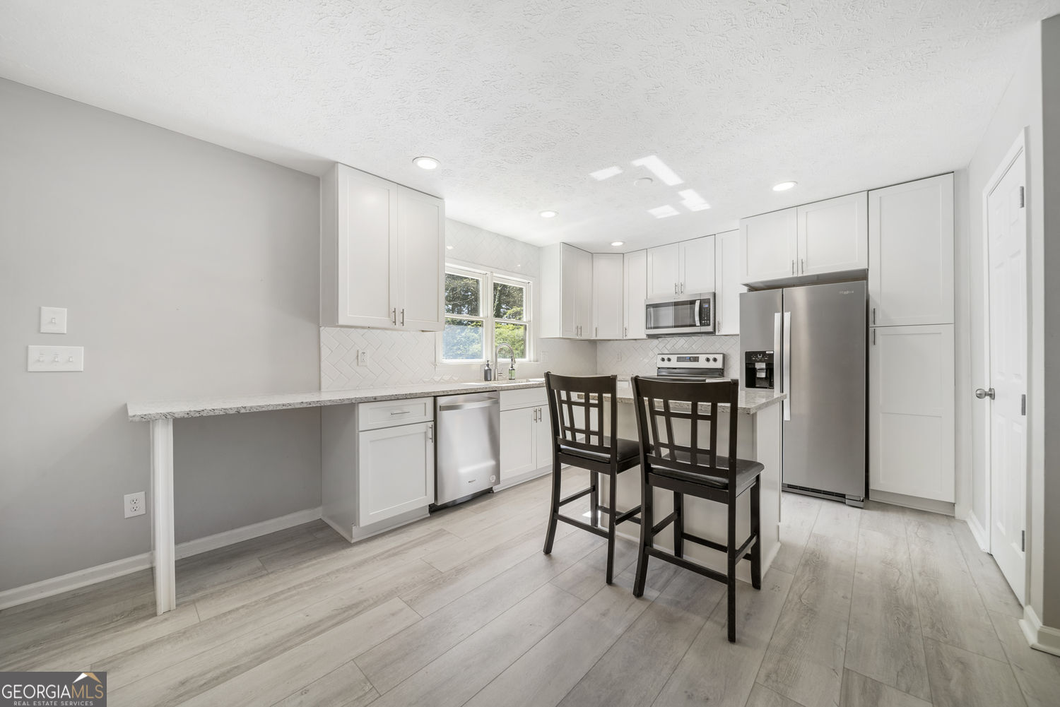 1296 Mohawk Drive NW