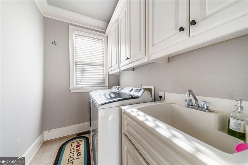 585 Settles Brook Court