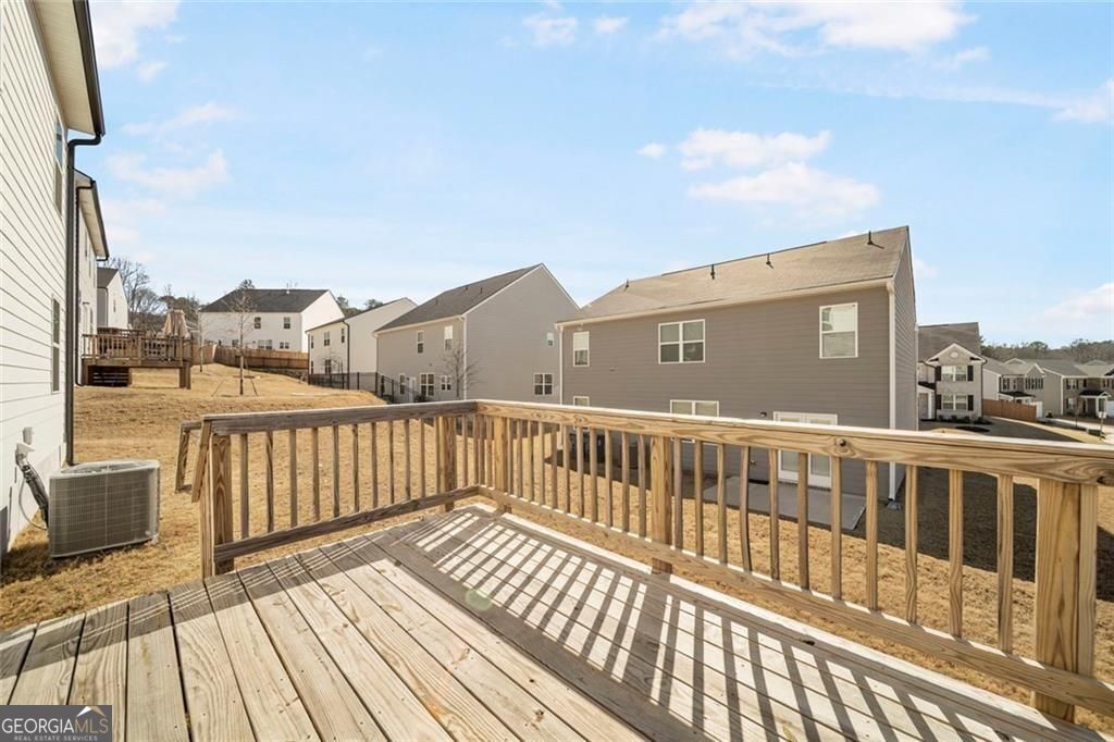 1593 Daisy May Court