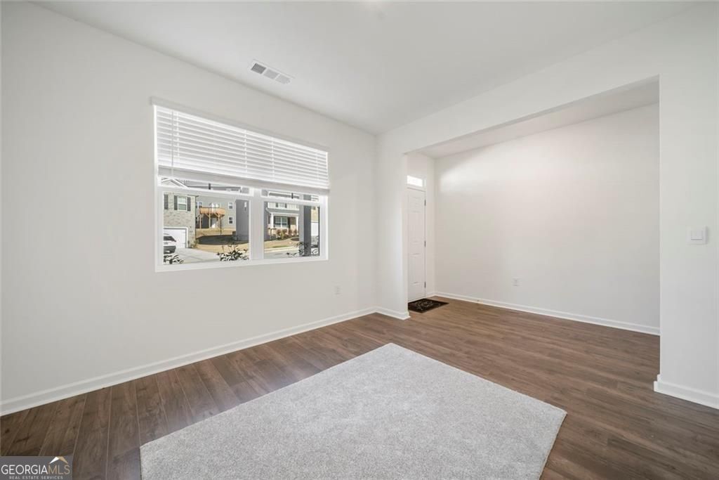 1593 Daisy May Court