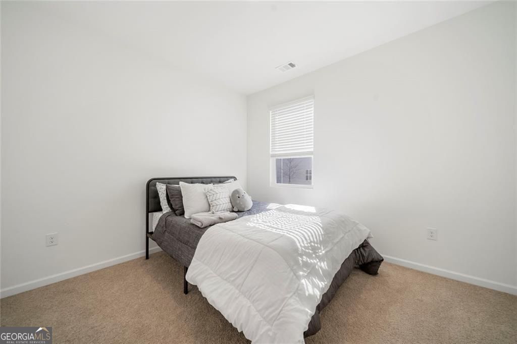 1593 Daisy May Court