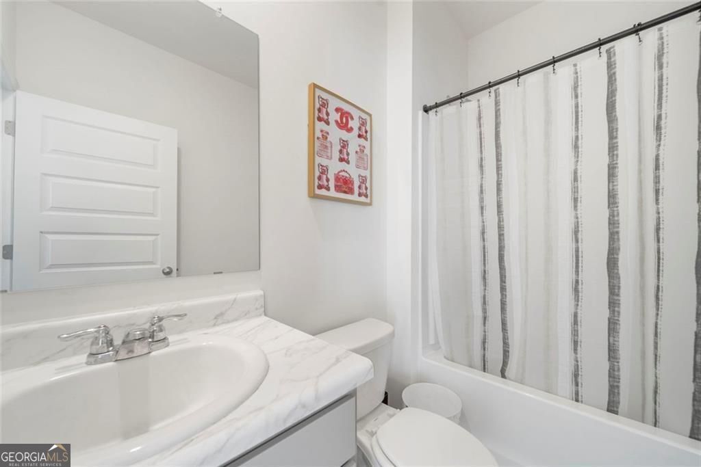 1593 Daisy May Court