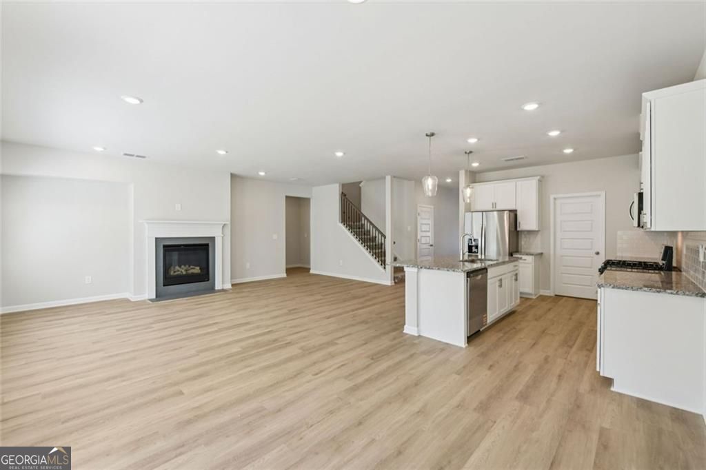 2374 Martin Spring Bend