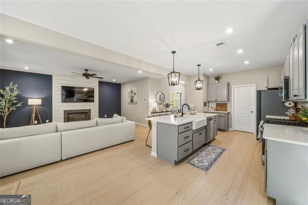 1547 Liberty Park Drive