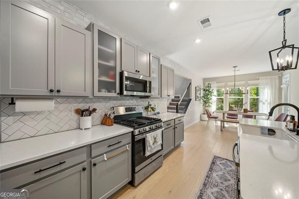 1547 Liberty Park Drive