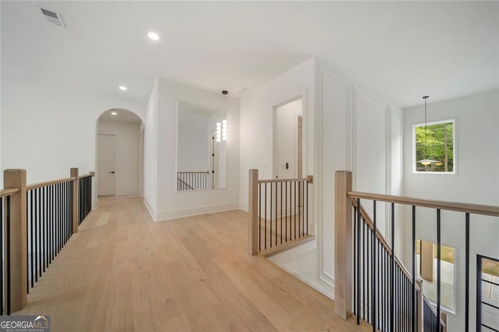 210 Simonton Road SW
