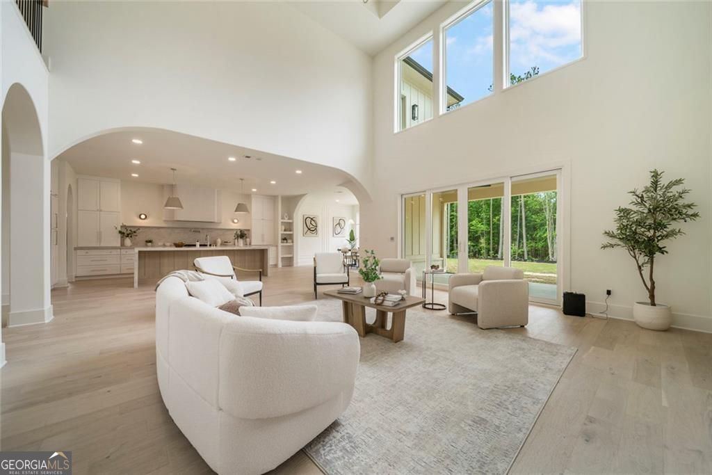 210 Simonton Road SW