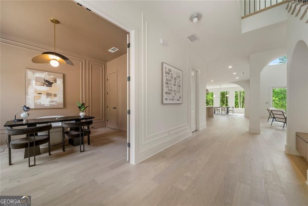 210 Simonton Road SW
