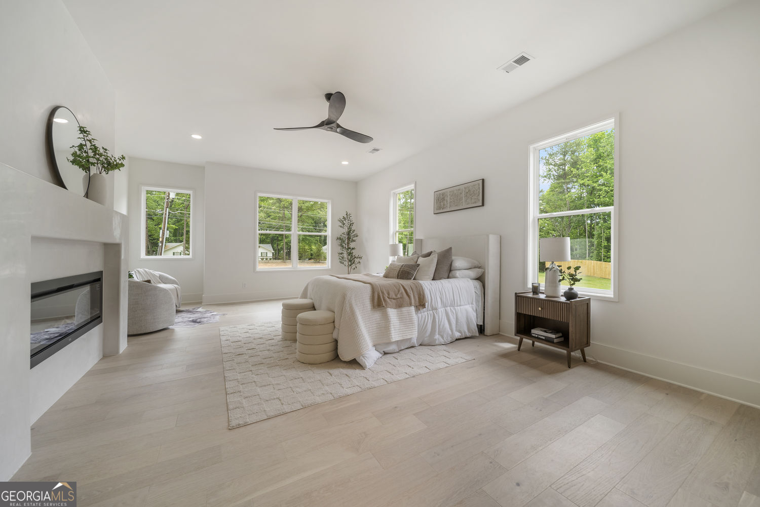 210 Simonton Road SW