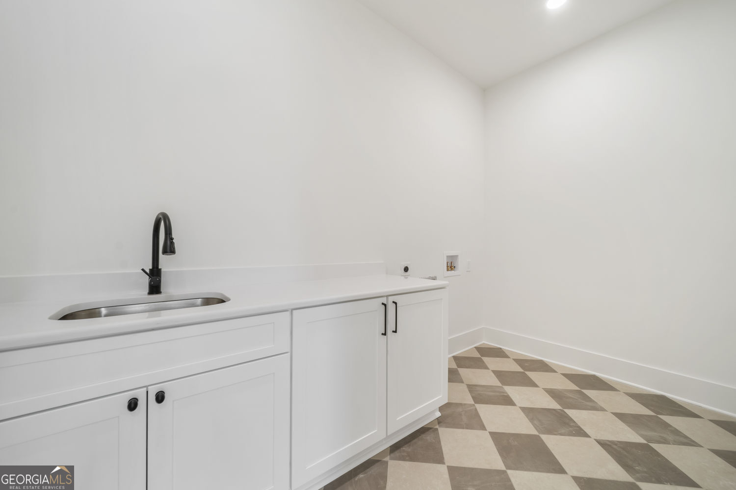 210 Simonton Road SW