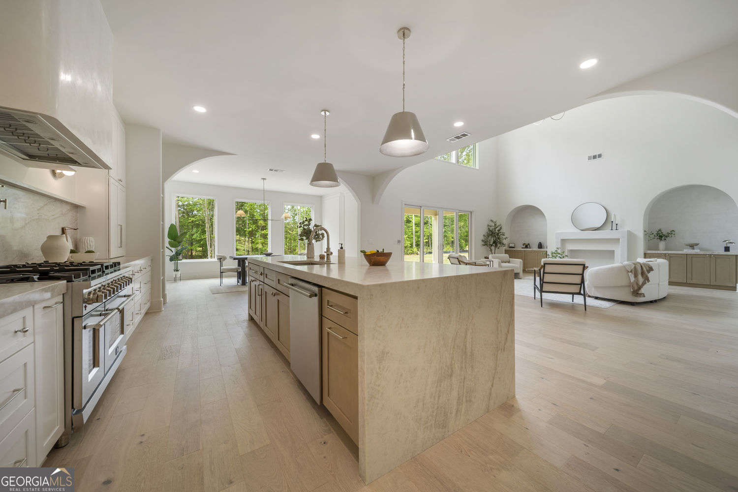 210 Simonton Road SW
