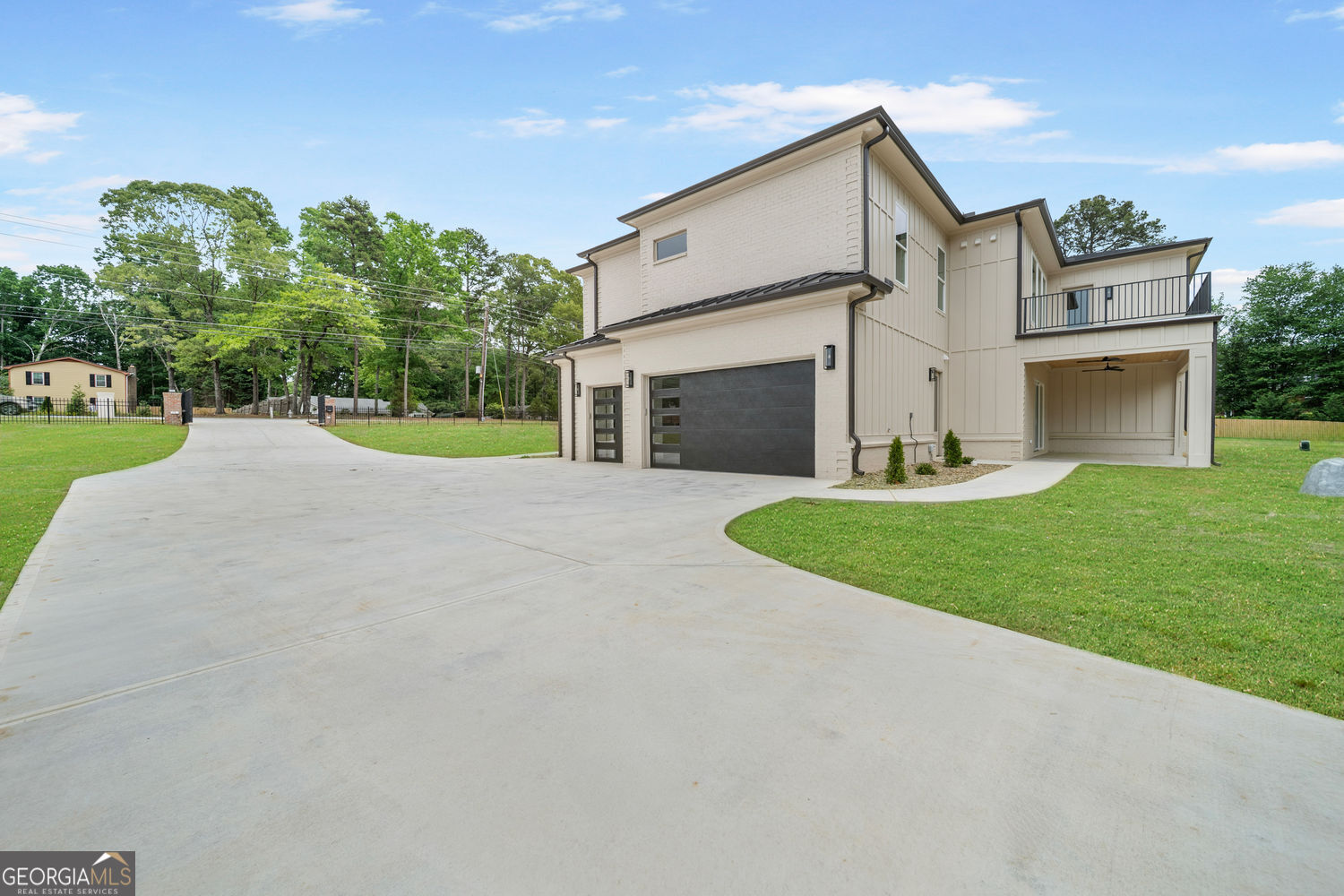 210 Simonton Road SW
