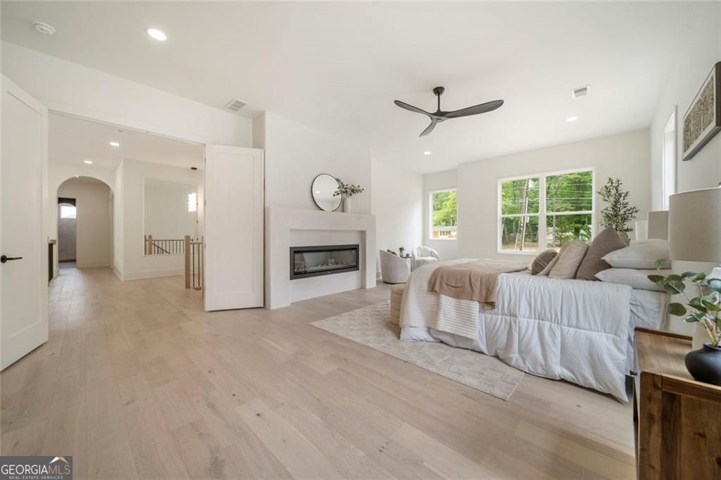 210 Simonton Road SW
